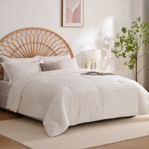 JELLYMONI Comforter Set - 3 Pieces Striped Tufted Bedding Set for All Seasons, Fluffly Comforter with Pillow Shams